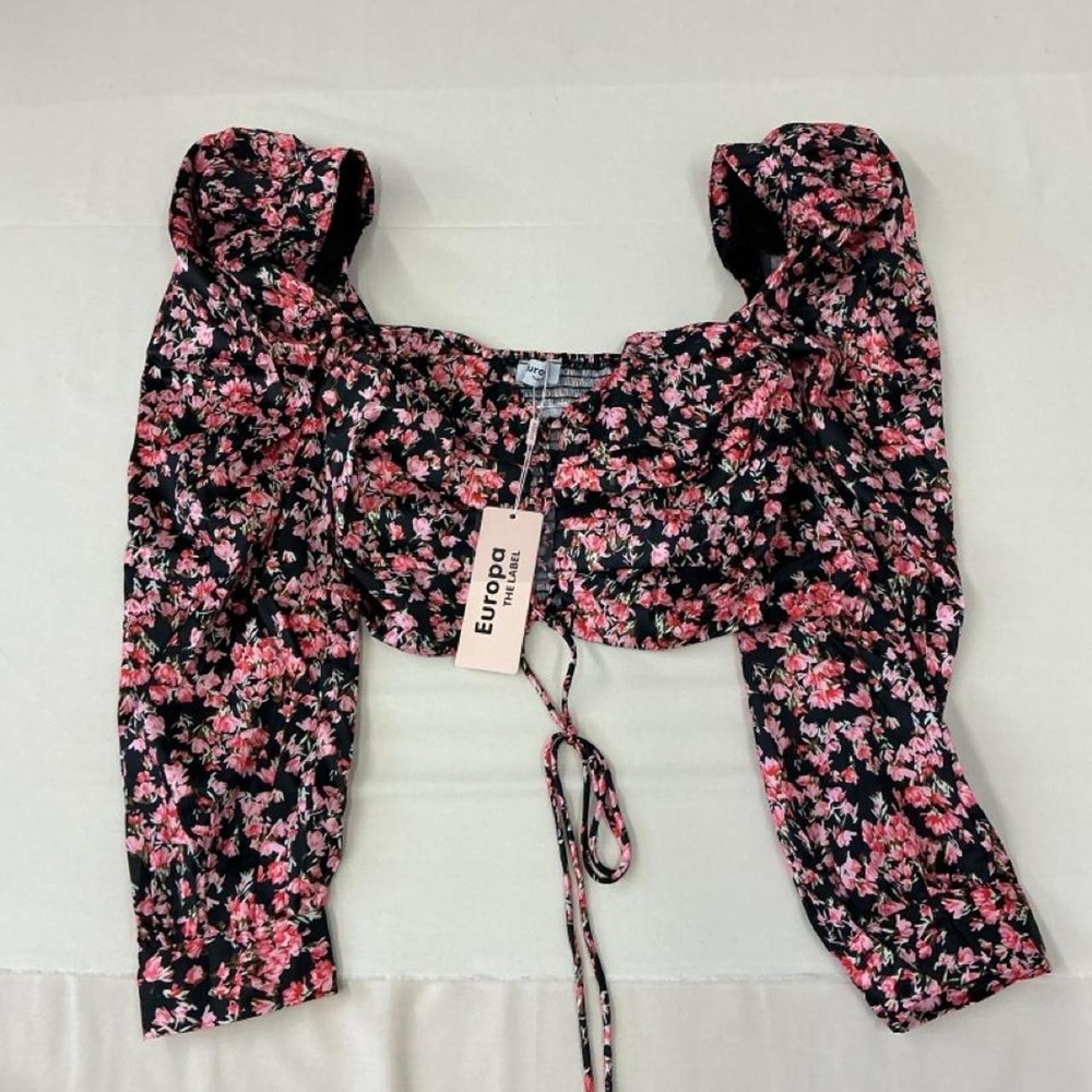 Brand new with tags Europa floral crop top‎